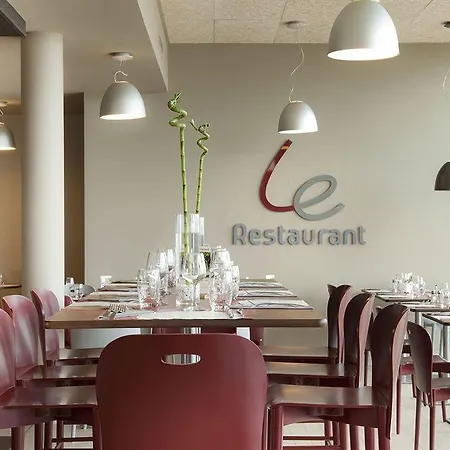 Campanile Est - La Cité Hotel 3*