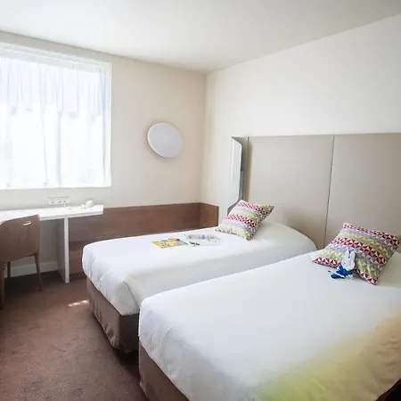 Campanile Est - La Cite Carcassonne