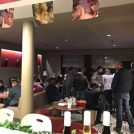 Hotel Campanile Est - La Cité 3*