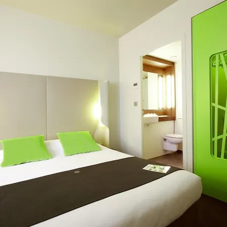 Hotel Campanile Est - La Cité 3*