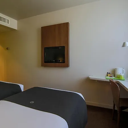Campanile Est - La Cité Hotel 3*